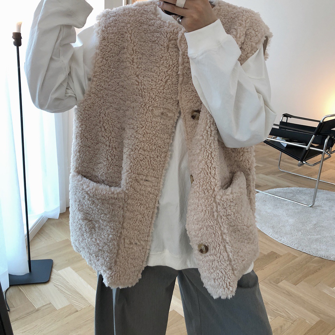 Reversible Winter Elegant Faux Lamb Fur Vest Fashion Women Overcoat - Beige