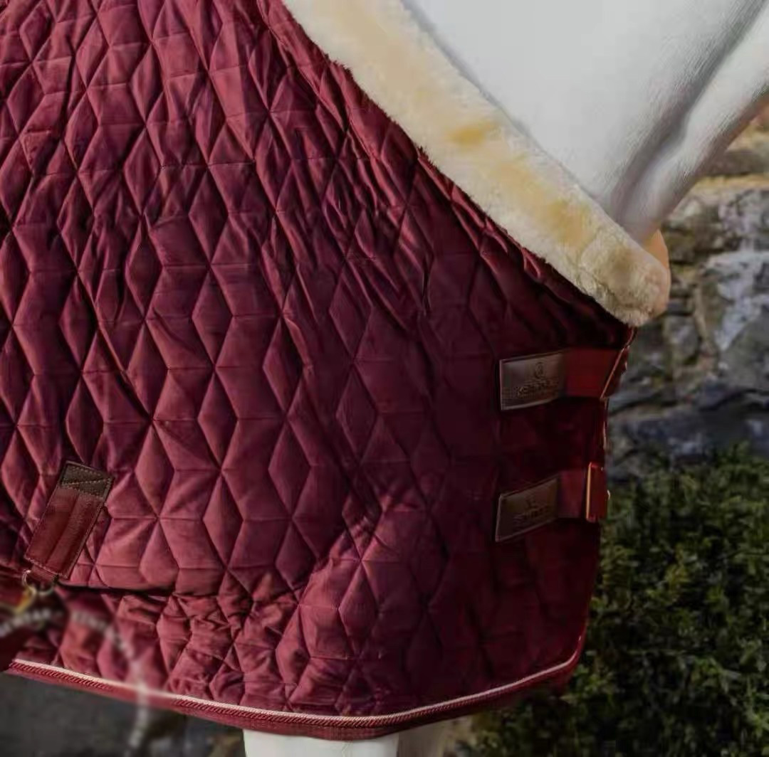 Adjustable Velvet Rug Horse Care Blanket Detachable Neck Cover Winter Keep Warm Equestrian Gear With Comfort Thickened - Wine Red