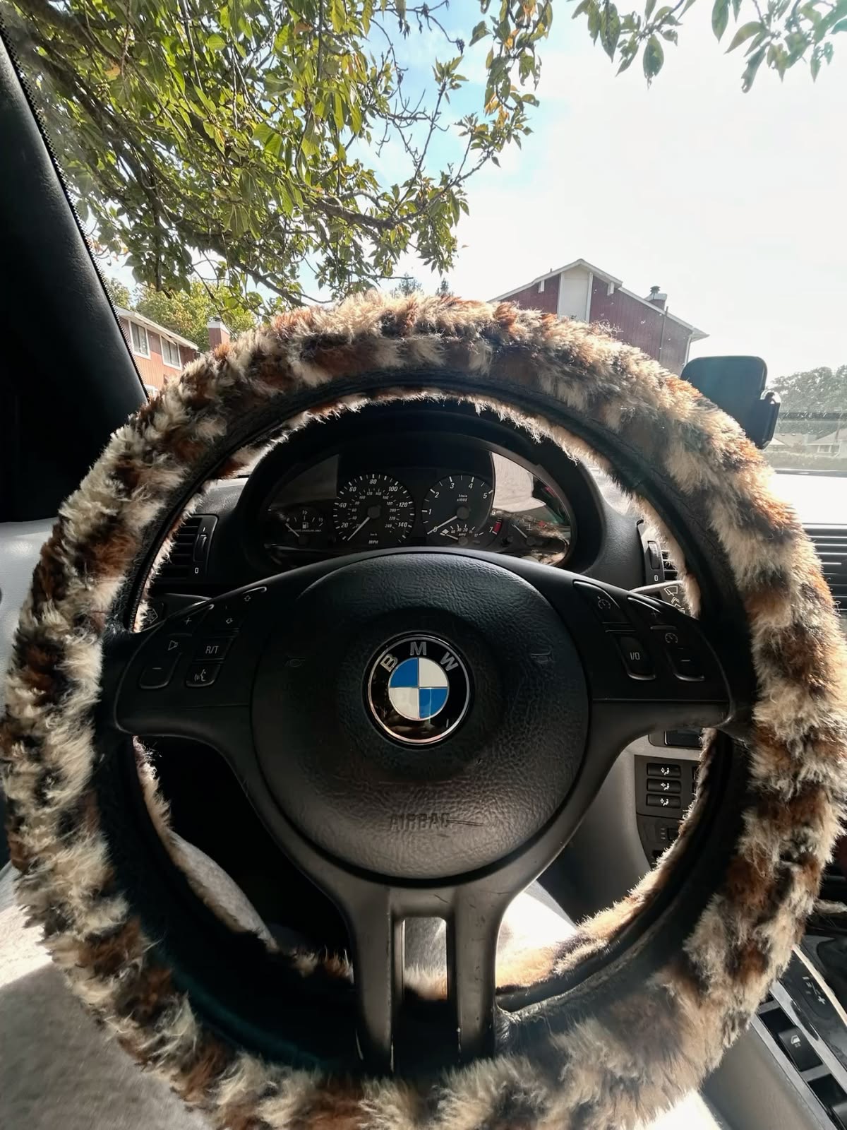 Classic Automobile Car Steering Wheel Cover Leopard Print Long Plush Diameter 15 inch 38CM - Gray